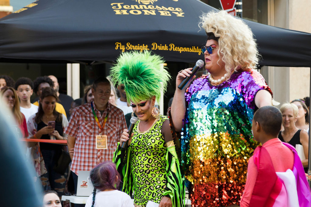 Sharon ShareAlike, Miss Flo NoMo'